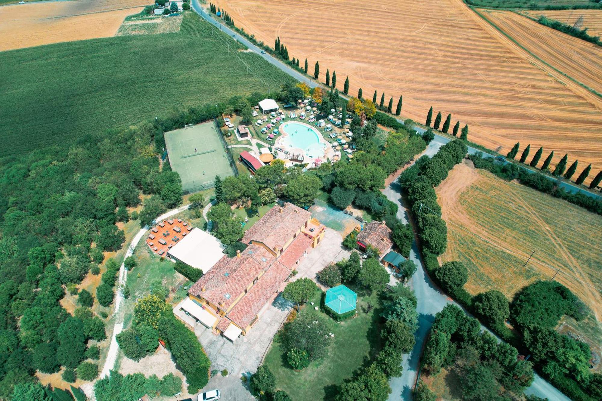 Il Podere Del Germano Reale Hotel Coriano Exterior photo